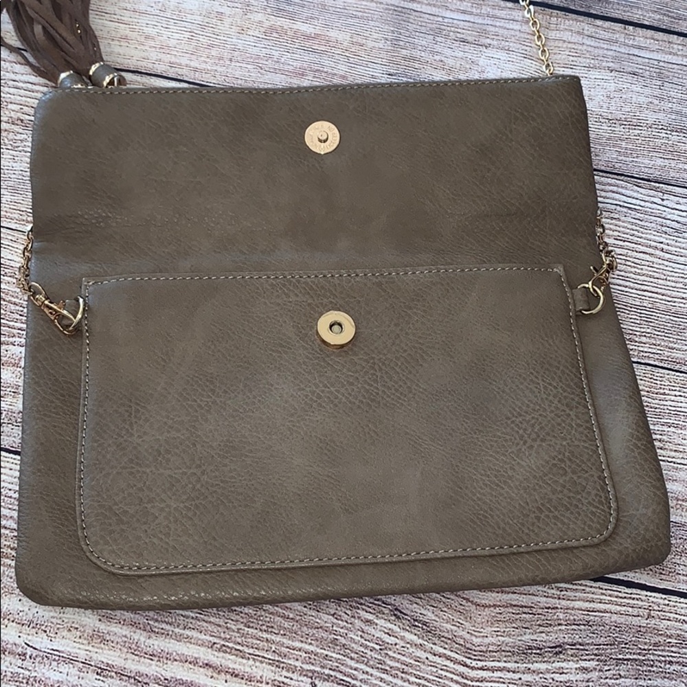 Taupe Chainlink Crossbody - Picture 4 of 6